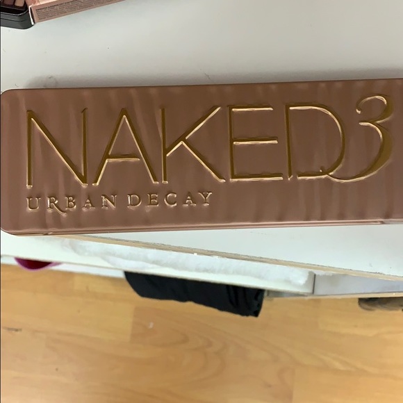 ❌SOLD❌ *NEW* URBAN DECAY Naked3 Palette - Picture 8 of 8